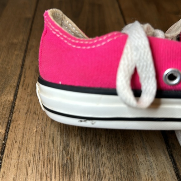 Converse Pink Pop Chuck Taylor All Star Junior's Ox Lace Up Low Top/Sz 1 - Picture 11 of 12